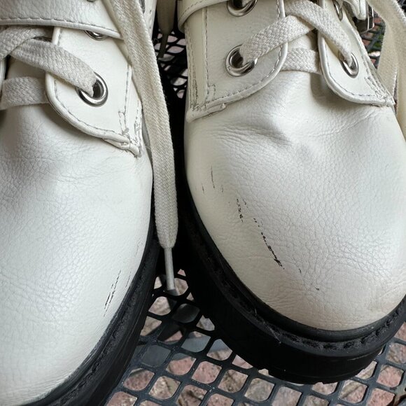 XOXO Gregor Embellished Lug Sole White Combat Boot 8.5M - Picture 3 of 12